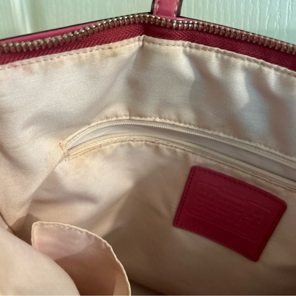 Coach vintage tan/pink with stripe shoulder bag medium size gorgeous - Picture 9 of 15